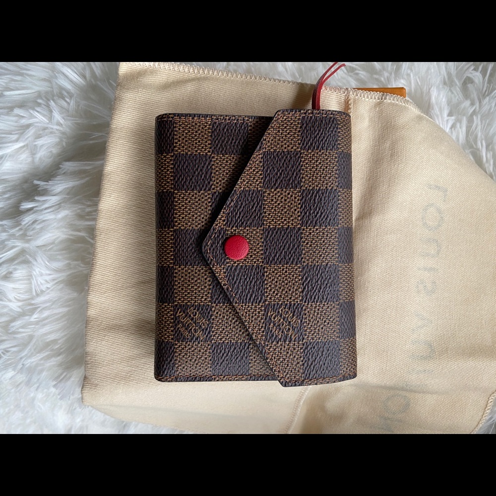 Louis Vuitton Victorine Wallet Authentic.